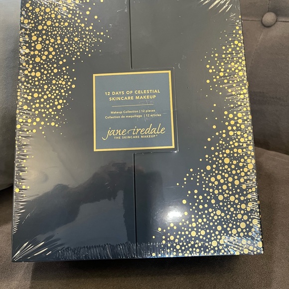 JANE IREDALE 12 DAYS OF CHRISTMAS MAKEUP - Picture 12 of 16